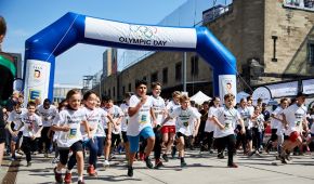 Kinder und Jugendlichen beim Olympic Day
