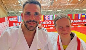 Lennart Sass und Vanessa Wagner vor der Judomatte