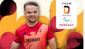 Podcast-Grafik mit Yannis Fischer