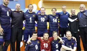 Dominik Albrecht, Michael Overhage (Teammanager), Alexander Schiffler, Christoph Herzog, Torben Schiewe, Jürgen Vorsatz (Co-Trainer) Bastian Stücken (Physiotherapeut), Rudi Sonnenbichler (Cheftrainer)