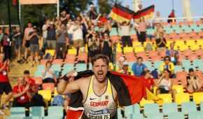 Mathias Schulze jubelt