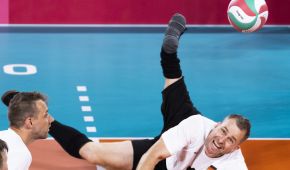Alexander Schiffler beim Versuch, den Ball noch zu bekommen