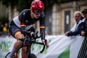 Marie Quellhorst im Zeitfahren auf dem Rad
