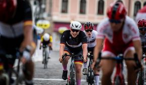 Vanessa Laws auf dem Rad