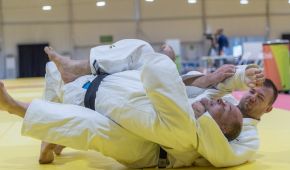 Zwei Sportler beim Judo.