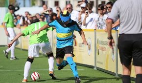 Zweikampf beim Blindenfußball