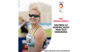 Janne Engeleiter lächelt nach einem Rennen in die Kamera