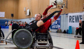 Kampf um den Ball im Finale