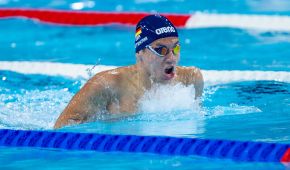 Maurice Wetekam beim Brustschwimmen