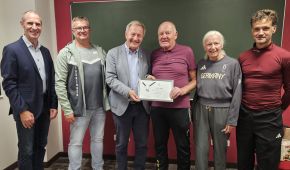 Gruppenfoto mit von links nach rechts Frank Ullrich, Volker Stietzel, Friedhelm Julius Beucher, Werner Nauber, Dr. Vera Jaron und Ralf Bombach