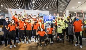 Das Team Deutschland Paralympics bei der Verabschiedung am Flughafen