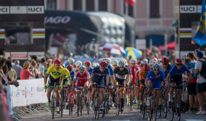 Straßenrennen in der Startklasse der Zweiradfahrer