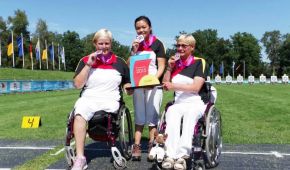 Freuten sich über WM-Silber: Karina Granitza, Vanessa Bui und Lucia Kupczyk © Stephanie Meudt