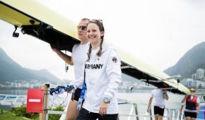 Steuerfrau Inga Thoene (Ulmer RC "Donau") gibt im Vierer mit die Richtung vor