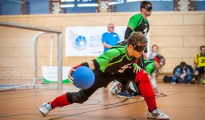 Abwehrszene beim Goalball