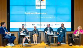 Podiumsdiskussion beim Forum Corona und Sport