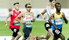 Johannes Bessell läuft in einer Gruppe bei der WM