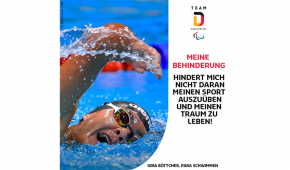 Gina Böttcher beim Kraul-Schwimmen