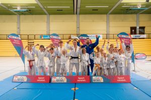 Gruppenbild der Teilnehmerinnen und Teilnehmer des Aktionstags bei der Para Judo-EM