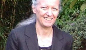 Portraitfoto Dr. Vera Jaron