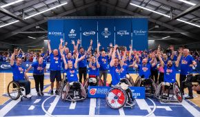 Die Mannschaft der RSB Thuringia Bulls beim Jubel