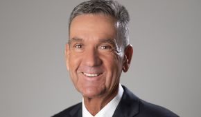 Portraitfoto von Rüdiger Oppers