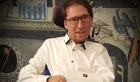 Julian Wendel bei der Verleihung des Bürgersozialpreises © Julian Wendel