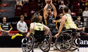 Center Matthias Güntner im Spiel gegen Australien