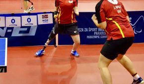 Stephanie Grebe und Juliane Wolf bejubeln den Doppel-Sieg im Halbfinale ©Hannes Doesseler
