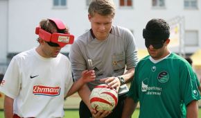Schiedsrichterball beim Blindenfußball