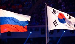 Flagge Russland und Flagge Südkorea