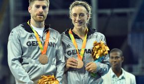Siegerehrung für Kathrin Müller-Rottgardt und Guide Sebastian Fricke