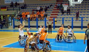 Rollstuhlbasketball U22-EM: Abschlussversuch der deutschen Junioren im Spiel gegen die Niederlande
