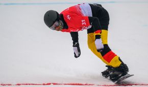 Christian Schmiedt bei der Zieleinfahrt im Banked Slalom