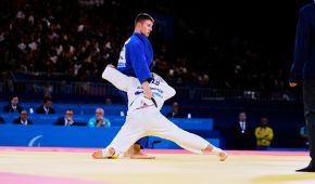 Florian Schwarzbach im Duell mit seinem Gegner beim Para Judo