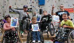 Kinder beim Wheelchair Skills Day