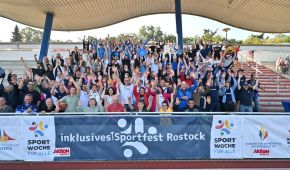 Gruppenbild der Auftaktveranstaltung der SportWoche für Alle