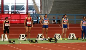 Start der Sprinterinnen bei der Hallen-DM