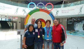 von links: Alexandra Schiesser (Trainerin von Carmen,) Carmen Brussig, Maik Edling (Berater), Ramona Brussig und Peter Brüggert (Trainer von Ramona Brussig)